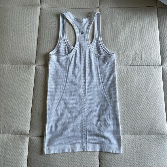 Lululemon Swiftly Tech Racerback - Picture 3 of 4